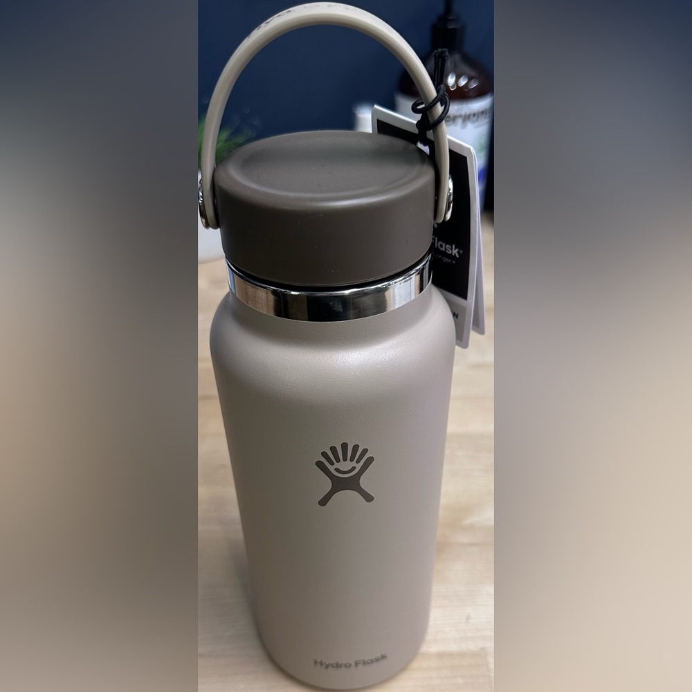 NWT Brown Taproot Hydroflask Whole Foods Exclusive!🐻🤎🟤